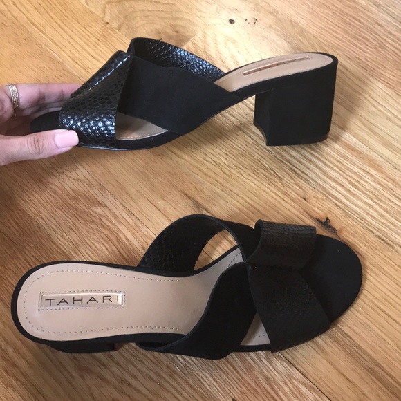 NWOT TAHARI Block Heels Never Worn - Picture 6 of 7